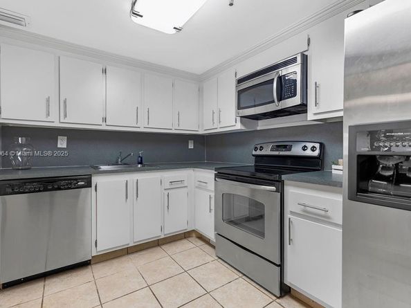 2625 Collins Ave 702, Miami Beach FL 33140