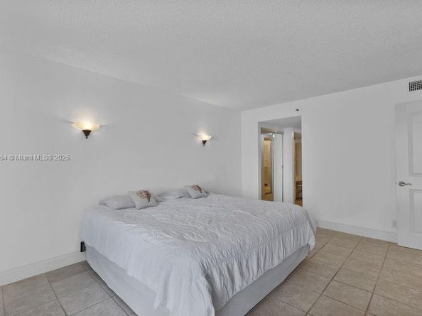 2625 Collins Ave 702, Miami Beach FL 33140