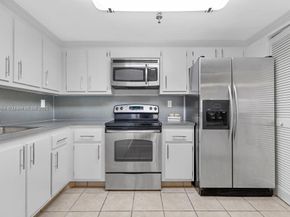 2625 Collins Ave 702, Miami Beach FL 33140