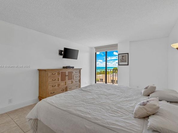 2625 Collins Ave 702, Miami Beach FL 33140