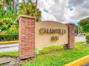 900 NE 195th St 317, Miami FL 33179