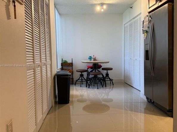 900 NE 195th St 317, Miami FL 33179