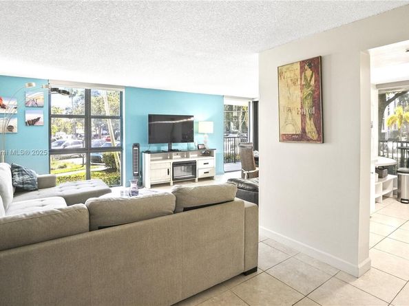 1301 River Reach Dr 110, Fort Lauderdale FL 33315
