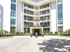 1301 River Reach Dr 110, Fort Lauderdale FL 33315