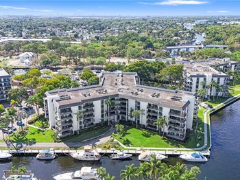 1301 River Reach Dr