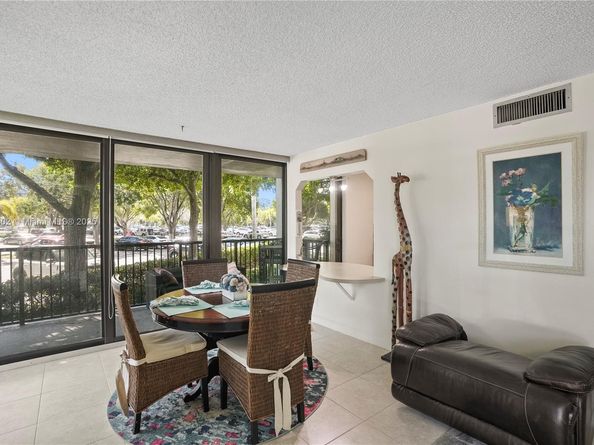 1301 River Reach Dr 110, Fort Lauderdale FL 33315