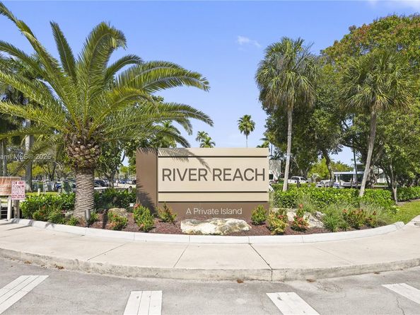 1301 River Reach Dr 110, Fort Lauderdale FL 33315