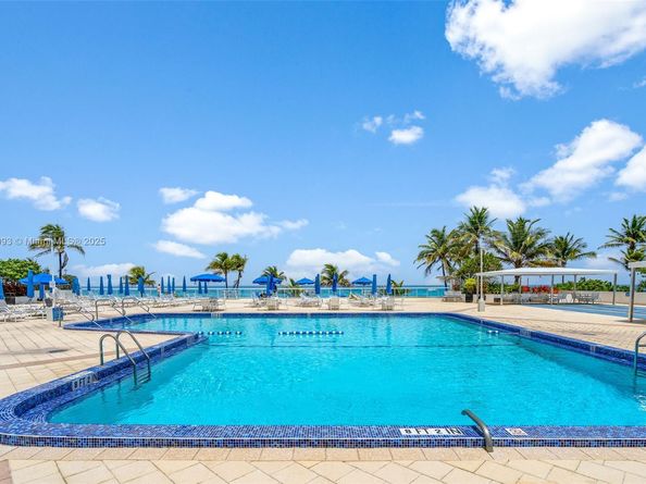 2030 S Ocean Dr 216, Hallandale Beach FL 33009