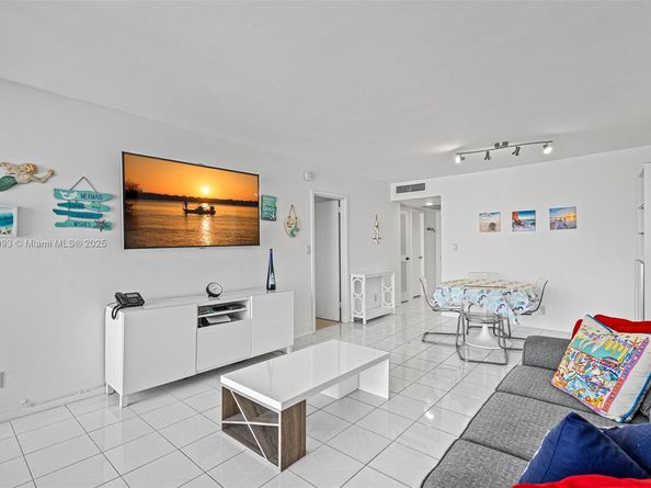2030 S Ocean Dr 216, Hallandale Beach FL 33009