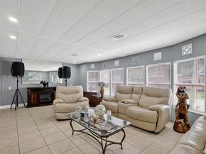 21831 S Heritage Cir, Pembroke Pines FL 33029