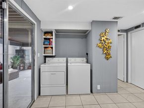 21831 S Heritage Cir, Pembroke Pines FL 33029