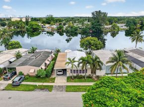 21831 S Heritage Cir, Pembroke Pines FL 33029