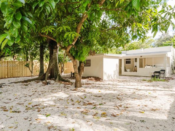 1007 NW 120th St, North Miami FL 33168