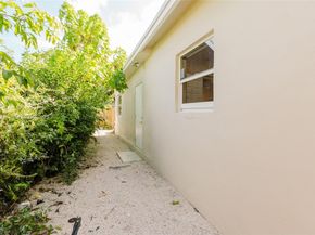 1007 NW 120th St, North Miami FL 33168