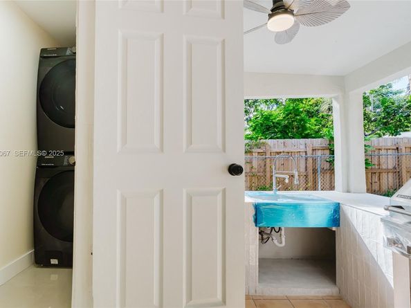 1007 NW 120th St, North Miami FL 33168