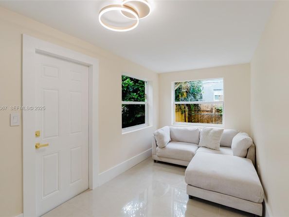 1007 NW 120th St, North Miami FL 33168