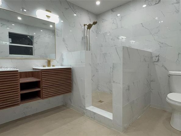 1007 NW 120th St, North Miami FL 33168