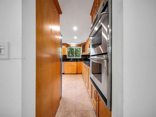 4000 Alhambra Cir, Coral Gables FL 33146