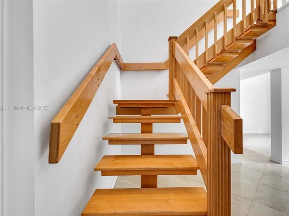 4000 Alhambra Cir, Coral Gables FL 33146