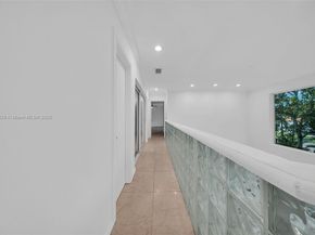 4000 Alhambra Cir, Coral Gables FL 33146