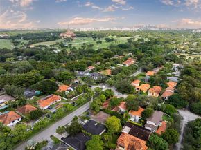 4000 Alhambra Cir, Coral Gables FL 33146