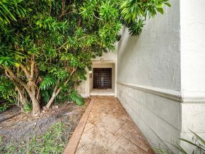 4000 Alhambra Cir, Coral Gables FL 33146