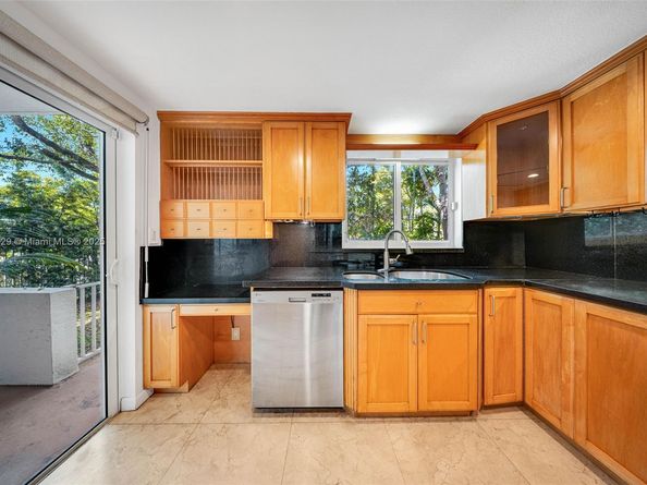 4000 Alhambra Cir, Coral Gables FL 33146