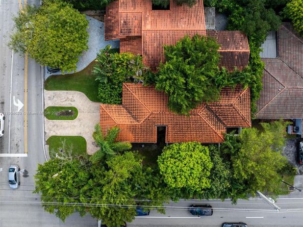 4000 Alhambra Cir, Coral Gables FL 33146