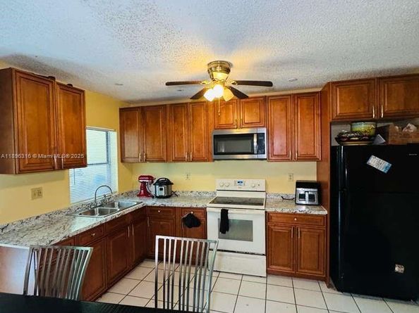3405 NW 82nd Ave, Coral Springs FL 33065