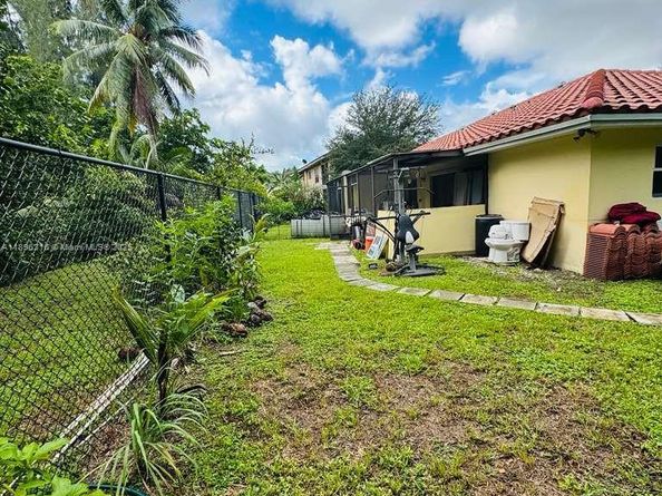 3405 NW 82nd Ave, Coral Springs FL 33065
