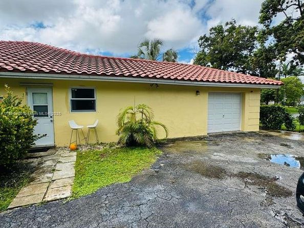 3405 NW 82nd Ave, Coral Springs FL 33065