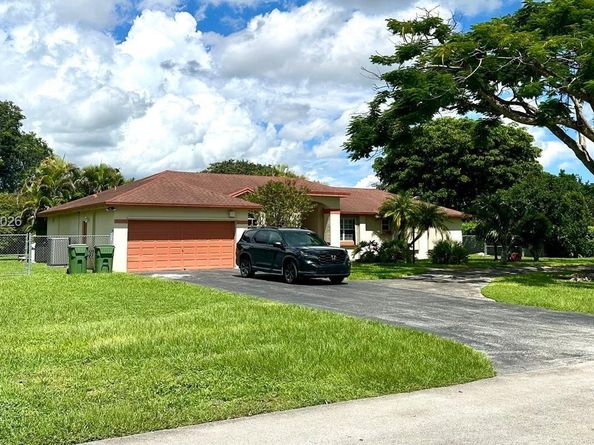 1771 NW 17th St, Homestead FL 33030