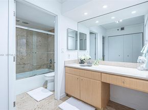 20505 E Country Club Dr 931, Aventura FL 33180