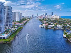 20505 E Country Club Dr 931, Aventura FL 33180