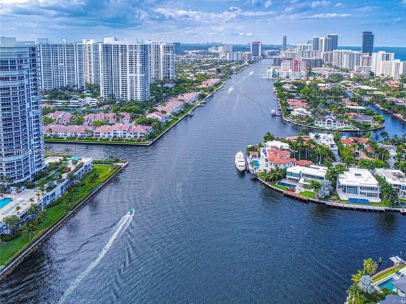 20505 E Country Club Dr 931, Aventura FL 33180