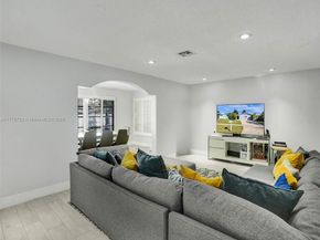 217 SE 5th St, Dania Beach FL 33004