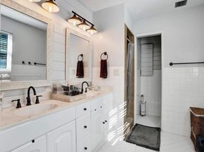 217 SE 5th St, Dania Beach FL 33004