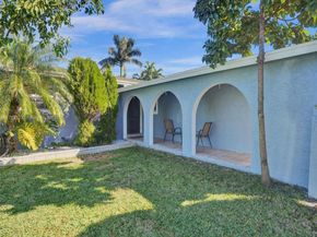 217 SE 5th St, Dania Beach FL 33004