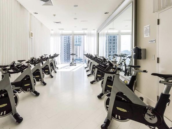 465 Brickell Ave 4004, Miami FL 33131