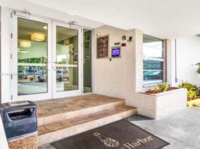 13155 Ixora Ct 310, North Miami FL 33181