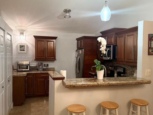 17225 NW 7th St, Pembroke Pines FL 33029