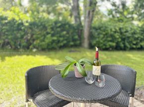 8952 NW 38th Dr, Coral Springs FL 33065
