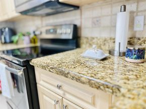 8952 NW 38th Dr, Coral Springs FL 33065