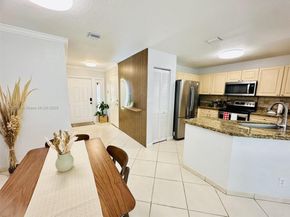 8952 NW 38th Dr, Coral Springs FL 33065