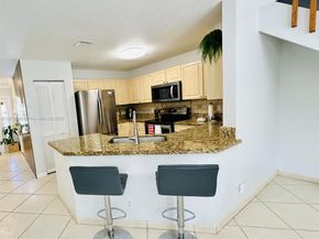 8952 NW 38th Dr, Coral Springs FL 33065
