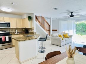 8952 NW 38th Dr, Coral Springs FL 33065
