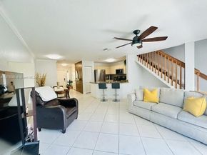 8952 NW 38th Dr, Coral Springs FL 33065