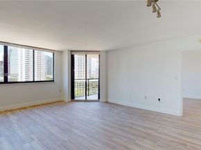 540 Brickell Key Dr 1111, Miami FL 33131