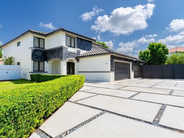 9035 SW 156th Ct, Miami FL 33196