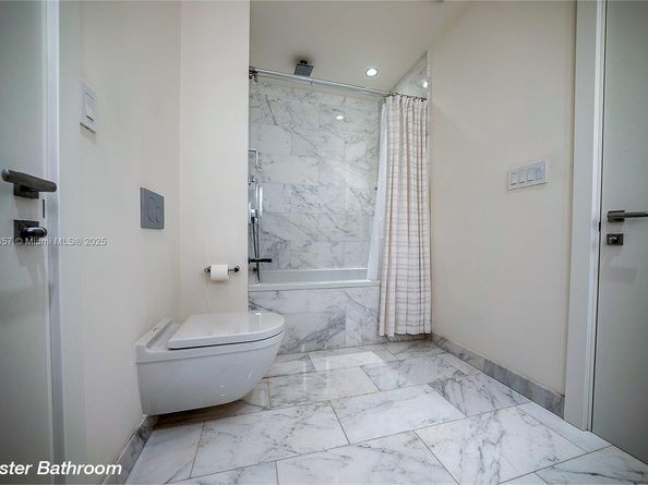 1451 Brickell Ave 2706, Miami FL 33131